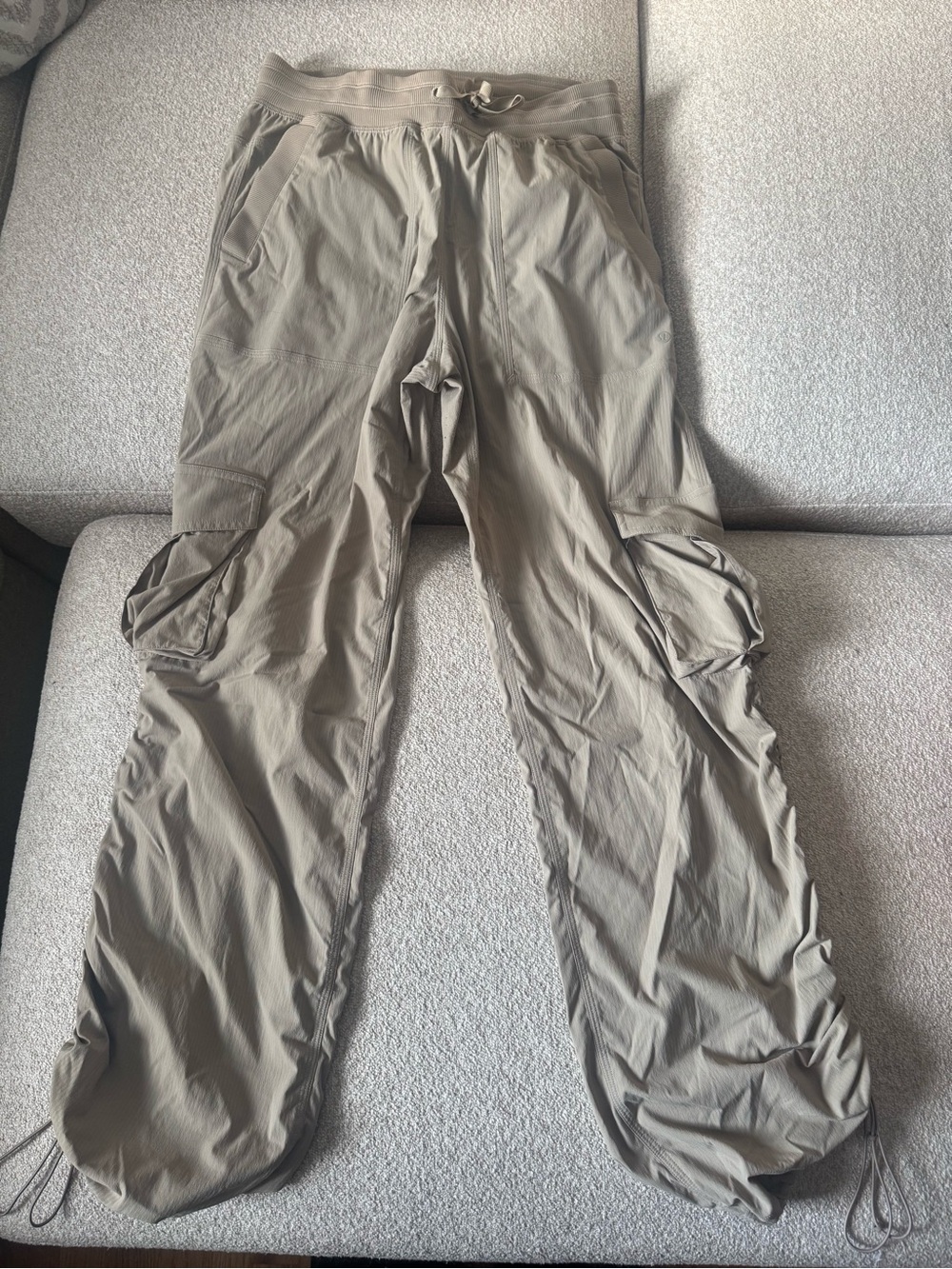 Lululemon Dance Studio Relaxed-Fit Mid-Rise Cargo Pant (Small)